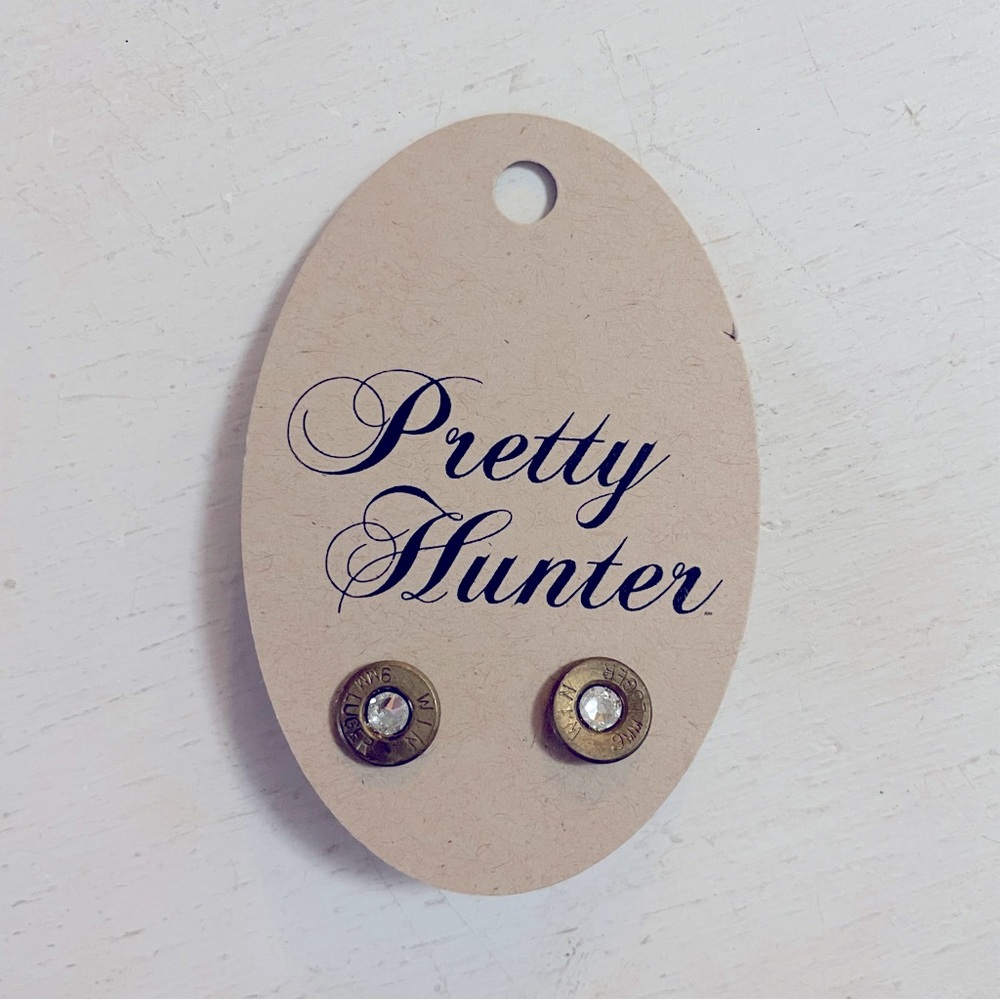 Pretty Hunter stud earrings